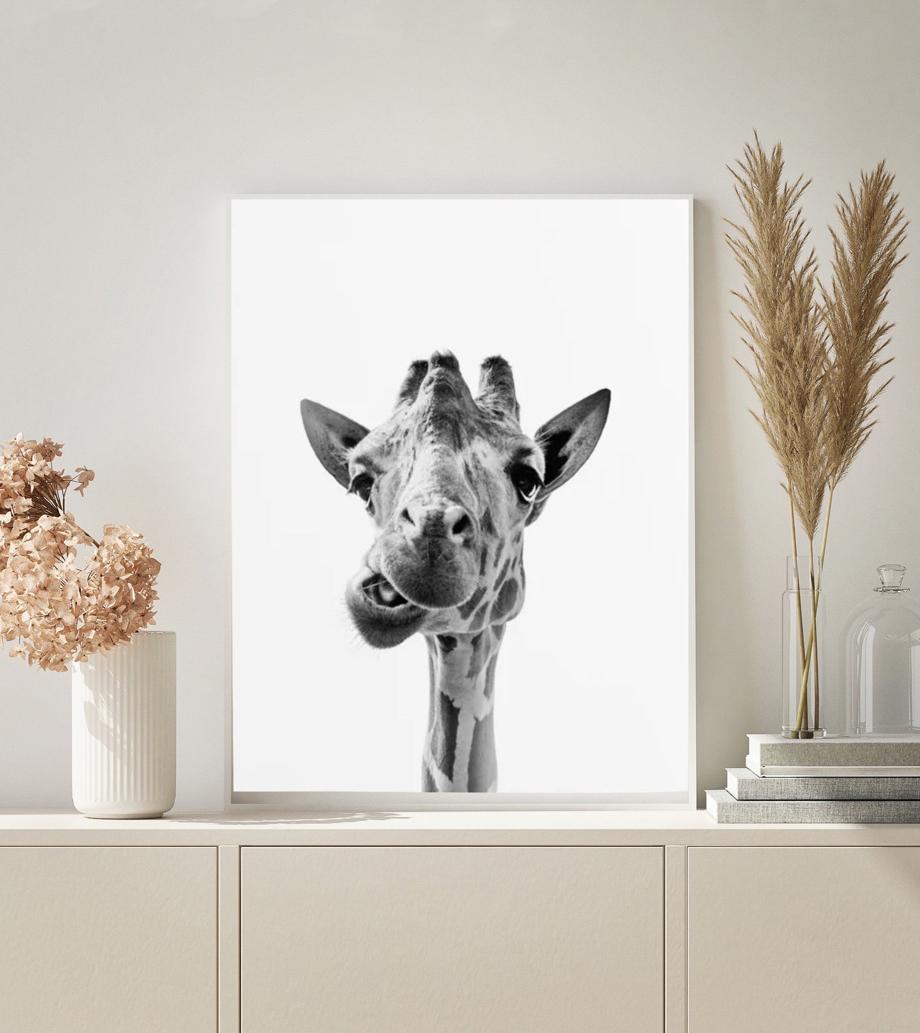 PAINT BY NUMBERS | BLACK & WHITE GIRAFFE